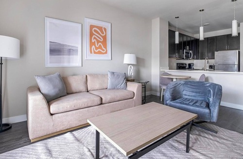 Katy Apartment | Landing | Stunning 1BD, Courtyard, Pool