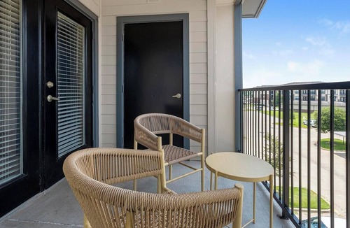 Katy Apartment | Landing | Stunning 1BD, Courtyard, Pool