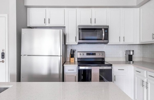 Atascocita Apartment | Landing | Stunning 1BD, Game Room, Clubhouse