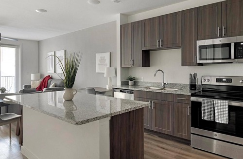 Garland Apartment | Landing | Stunning 1BD, Gym, Pool