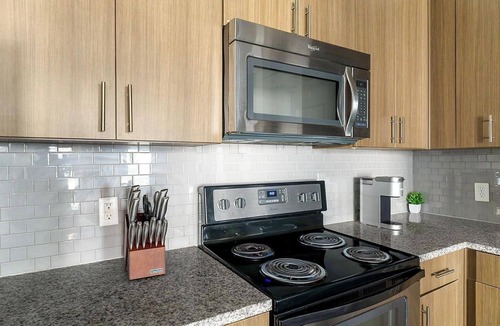 Memorial Apartment | Landing | Stunning 1BD, Gym
