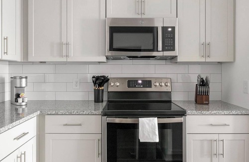 East Raleigh Apartment | Landing | Stunning 1BD, Gym, Clubhouse