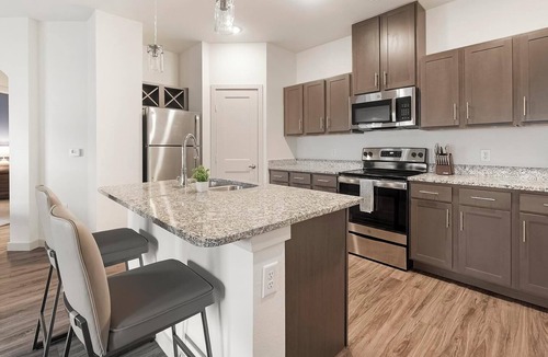 Buda Apartment | Landing | Stunning 1BD, Gym, Game Room