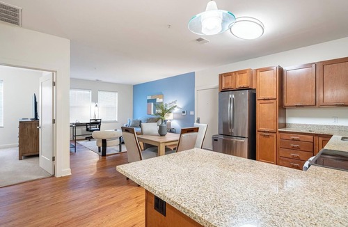Albany Apartment | Landing | Stunning 1BD, Gym