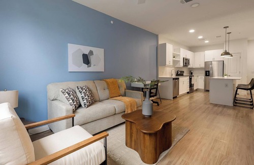 Austin Apartment | Landing | Stunning 1BD, Gym, Clubhouse