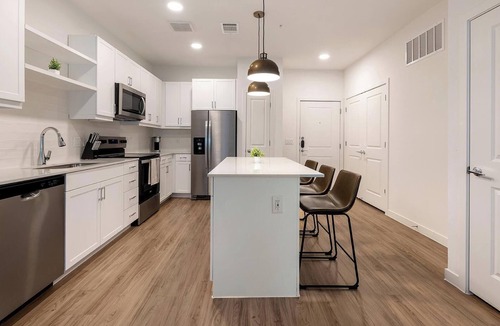 Austin Apartment | Landing | Stunning 1BD, Gym, Clubhouse