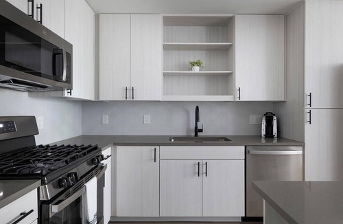 Zilker Apartment | Landing | Stunning 1BD, Gym