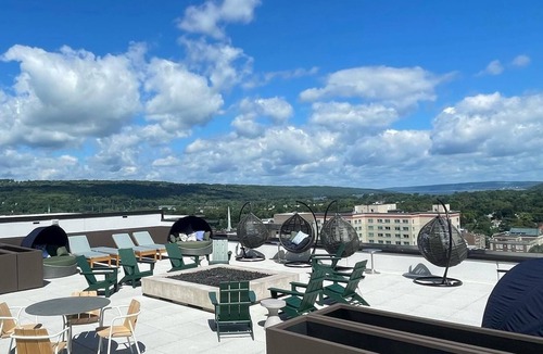 Ithaca Apartment | Landing | Stunning 1BD, Gym