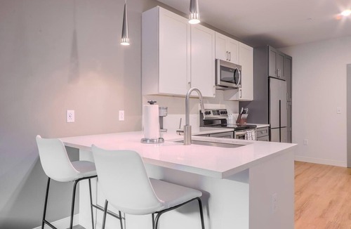 Ithaca Apartment | Landing | Stunning 1BD, Gym
