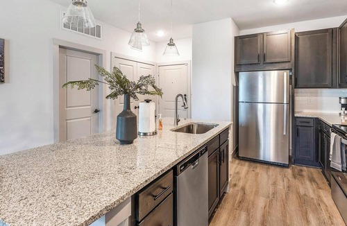 Corinth Apartment | Landing | Stunning 1BD in Corinth