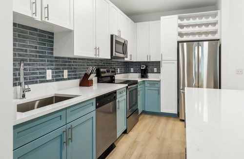 Eden Apartment | Landing | Stunning 1BD, Pool, Yoga Studio