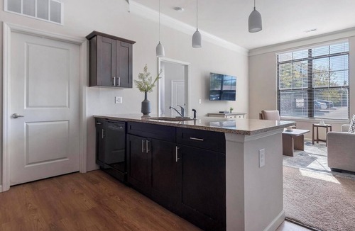Central West End Apartment | Landing | Stunning 1BD, Pool, Gym