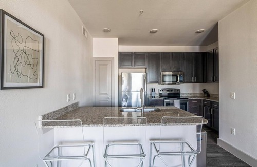 Spring Apartment | Landing | Stunning 1BD, Pool, Courtyard