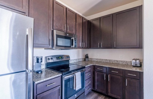 Spring Apartment | Landing | Stunning 1BD, Pool, Courtyard