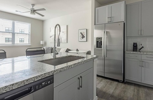 Spring Branch East Apartment | Landing | Stunning 1BD, Pool, Courtyard