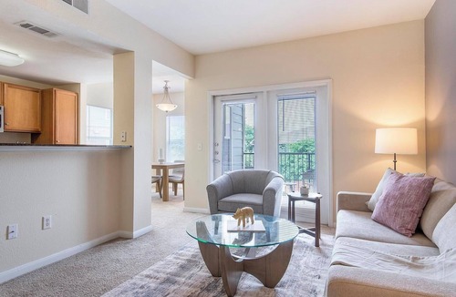 Sweetbriar Apartment | Landing | Stunning 1BD, Pool, Clubhouse