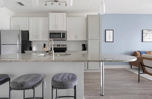 Venice Apartment | Landing | Stunning 1BD, Pool, Clubhouse