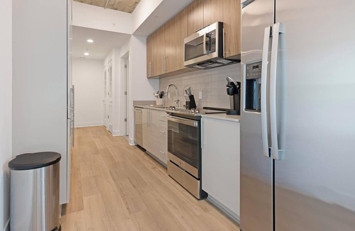 Baileys Crossroads Apartment | Landing | Stunning 1BD, Gym, Game Room