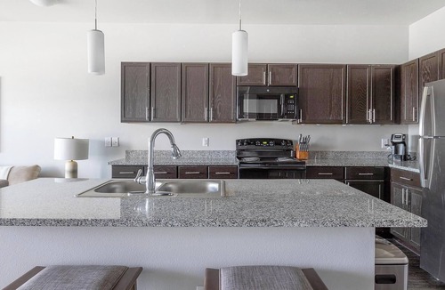 Fort Worth Apartment | Landing | Stunning 1BD, Pool, Rooftop Lounge