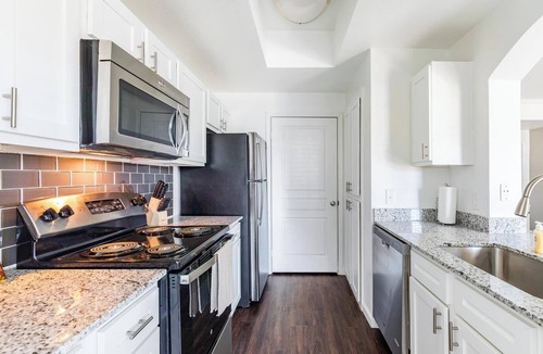 Downtown Fort Worth Apartment | Landing | Stunning 1BD, Gym