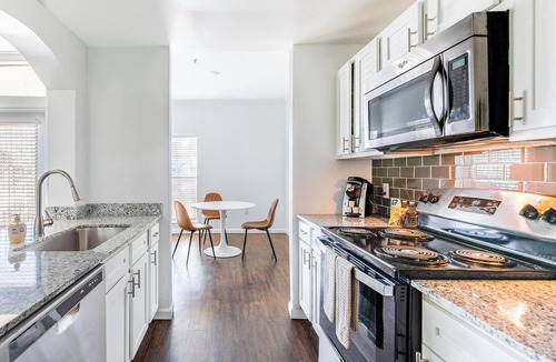 Downtown Fort Worth Apartment | Landing | Stunning 1BD, Gym