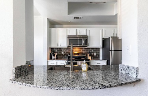 Downtown Fort Worth Apartment | Landing | Stunning 1BD, Gym
