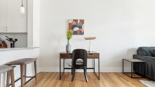 Huntersville Apartment | Landing Stunning 1BD Gym