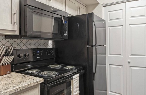 Lewisville Apartment | Landing | Stunning 1BD, Gym
