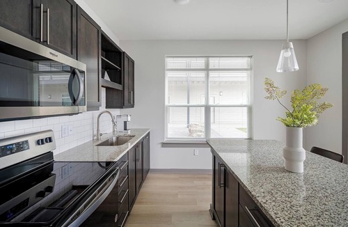 Talbot's Corner Apartment | Landing | Stunning 1BD, Gym, Clubhouse