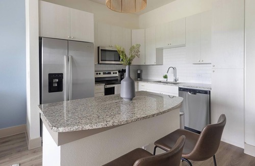 Addicks Apartment | Landing | Stunning 1BD, Yoga Studio, Gym