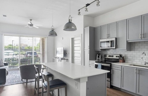 Austin Apartment | Landing | Stunning 1BD, Yoga Studio, Clubhouse