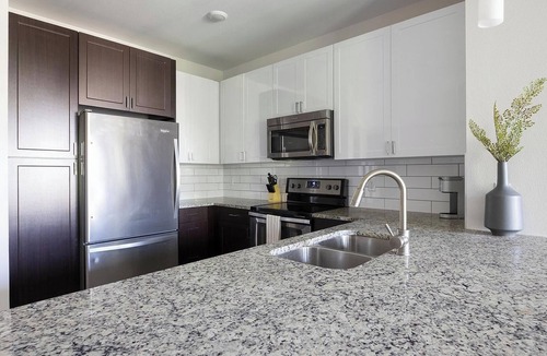 City Park Apartment | Landing | Stunning 1BD, Yoga Studio