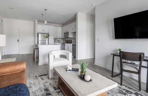 Northside Apartment | Landing | Stunning 2BD, Gym, Clubhouse