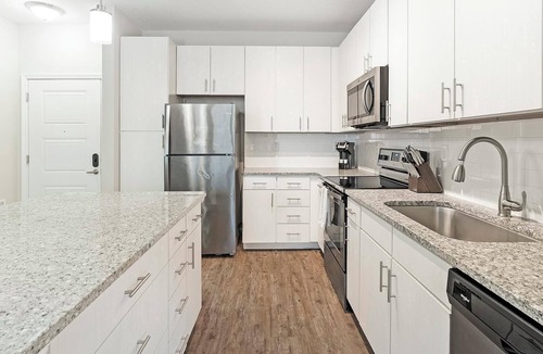 Land O' Lakes Apartment | Landing | Stunning 2BD, Pool, Gym