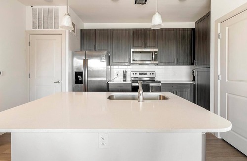 Pflugerville Apartment | Landing | Stunning 2BD, Clubhouse, Game Room