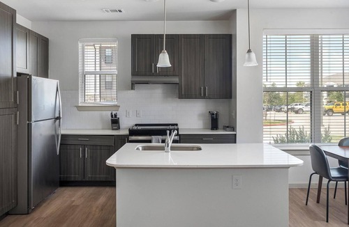 Pflugerville Apartment | Landing | Stunning 2BD, Gym, Pool