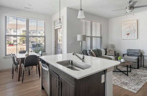 Pflugerville Apartment | Landing | Stunning 2BD, Gym, Pool