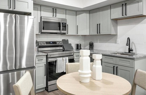 Spruce Hill Apartment | Landing | Stunning 2BD, Clubhouse, Gym