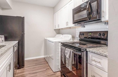 Cordova Apartment | Landing | Stunning 2BD, Clubhouse, Game Room