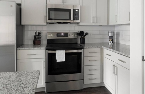 Southeast Raleigh Apartment | Landing | Stunning 2BD, Clubhouse, Yoga Studio