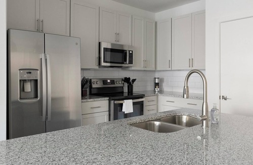 Southeast Raleigh Apartment | Landing | Stunning 2BD, Clubhouse, Yoga Studio