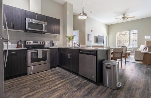 Washington Park West Apartment | Landing | Stunning 2BD, Clubhouse, Gym