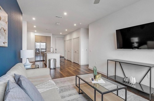 Fate Apartment | Landing | Stunning 2BD, Gym, Pool