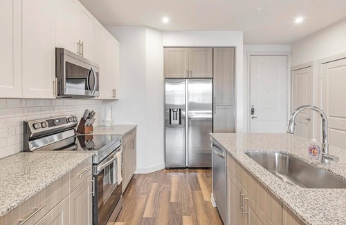 Fate Apartment | Landing | Stunning 2BD, Gym, Pool