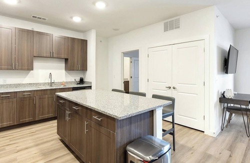 Garland Apartment | Landing | Stunning 2BD, Gym, Clubhouse