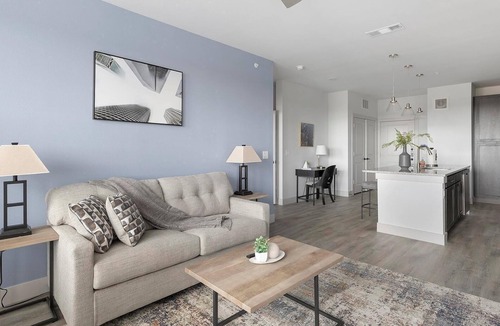 Corinth Apartment | Landing | Stunning 2BD in Corinth