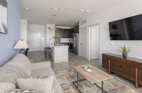 Corinth Apartment | Landing | Stunning 2BD in Corinth
