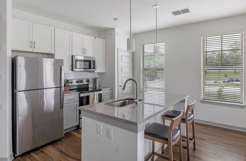 Sand Ridge Apartment | Landing | Stunning 2BD, Gym, Yoga Studio