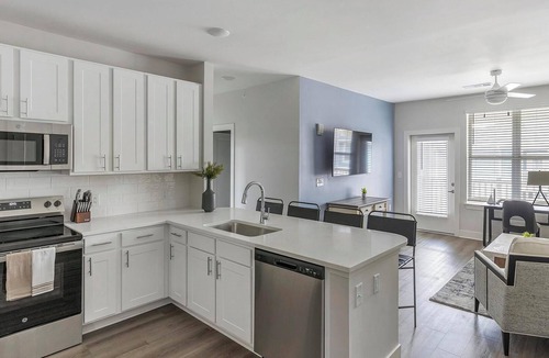 Belle Mina Apartment | Landing | Stunning 2BD, Gym, Clubhouse