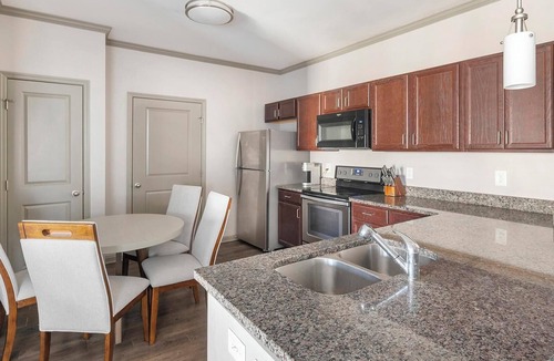 South Nashville Apartment | Landing | Stunning 2BD, Gym, Clubhouse